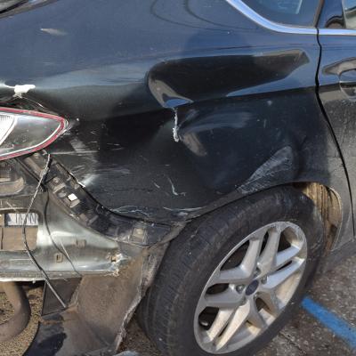 crash black car